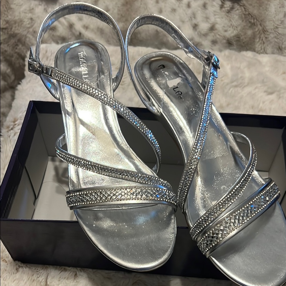 Glamorous Silver Rhinestone Sandals for Evening